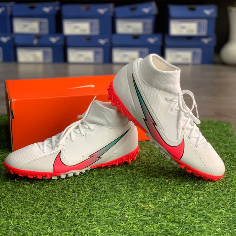 Nike Mercurial Superfly VII Academy TF AT7978-163 White/Photon Dust/Hyper Jade/Flash Crimson